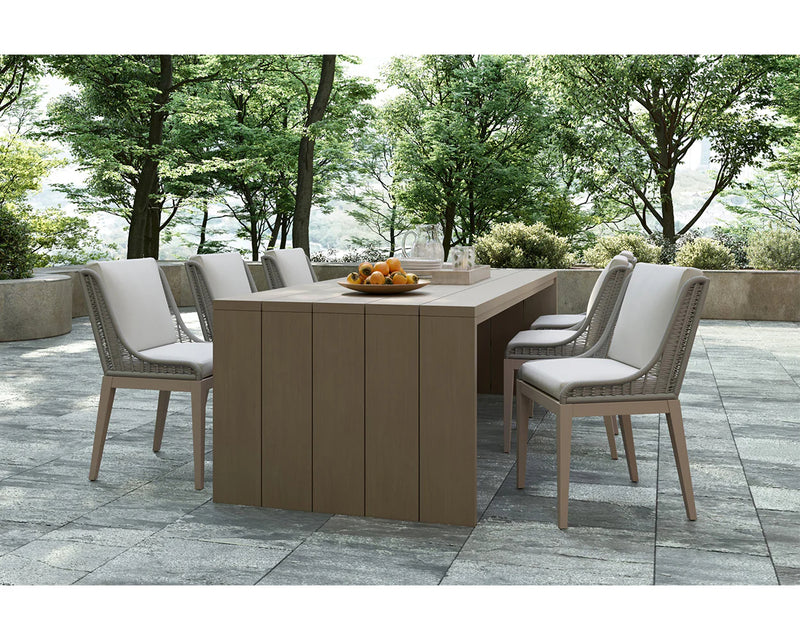 VIGA DINING TABLE