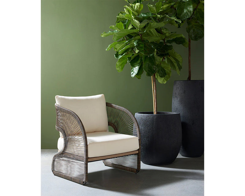 TOULON LOUNGE CHAIR