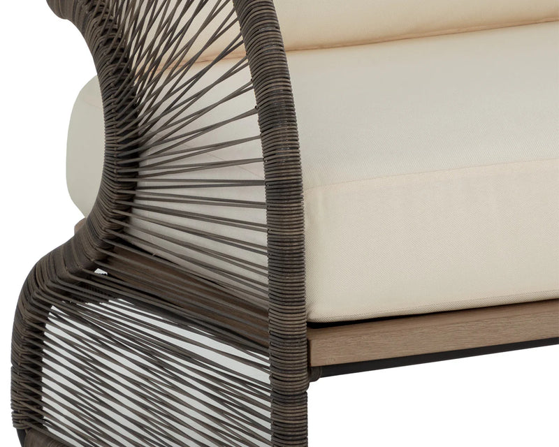 TOULON LOUNGE CHAIR