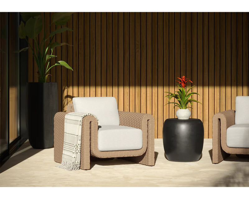 TIBI LOUNGE CHAIR