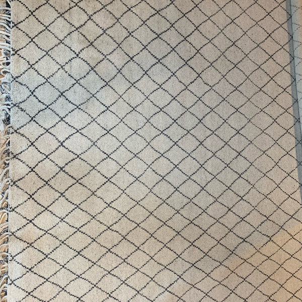 09: Trellis Rug - Floor Model